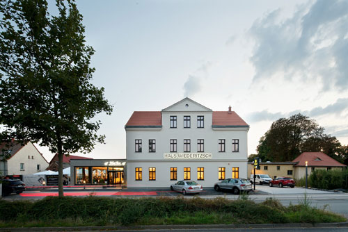 Haus Wiederitzsch, ehemaliges Bergschlösschen, Behzadi & Partner Architekten BDA Generalplanung, © Peter Eichler