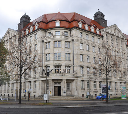 Die „Runde Ecke“ in Leipzig, bis 1989 Teil der Stasi-Bezirksverwaltung, heute Sitz des Bundesarchiv – Stasi-Unterlagen-Archivs Leipzig; Quelle: Bundesarchiv