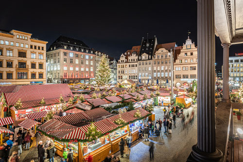 © Blick vom Balkon des Alten Rathaus Leipzig über den Weihnachtsmarkt, (c) und Foto Eric Kemnitz, 2019