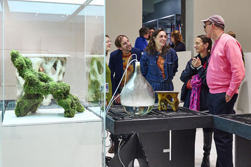 Gäste in der Sonderausstellung, Foto: Esther Hoyer