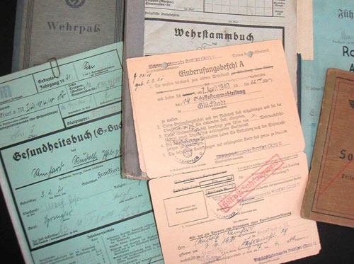 Personalunterlagen der Wehrmacht, Quelle: Bundesarchiv / Peter Kirchhoff (DD)
