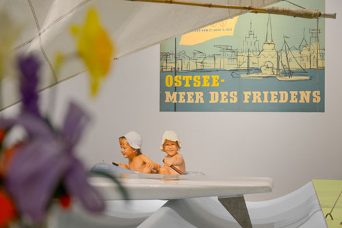 usstellungsimpression aus dem Haus Böttchergäßchen, Sonderausstellung »Sonne. Satt. Sommer in Leipzig« (bis 25.10.2026), Foto Markus Scholz, © Stadtgeschichtliches Museum Leipzig