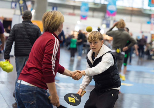 Lust auf eine neue Sportart? Testen Sie Street Racket auf der Hobbymesse Leipzig. Foto: Leipziger Messe / Niclas Schmidt