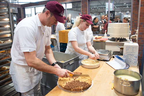 Gläserne Bäckerei: BROT-Liebe, BROTKunst, BROT-Genuss mit Brotsommelier Jens Hennig auf der mitteldeutschen handwerksmesse 2020Quelle: Leipziger Messe / Lutz Zimmermann
