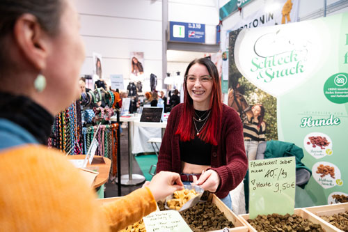 Clevere Ideen und innovative Stallhelfer – in der Startup Area der PARTNER PFERD stellen sich junge Unternehmen wie „Schleck & Snack“ vor. Fotoquelle: Leipziger Messe / Anika Dollmeyer